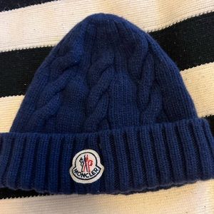 Moncler touque